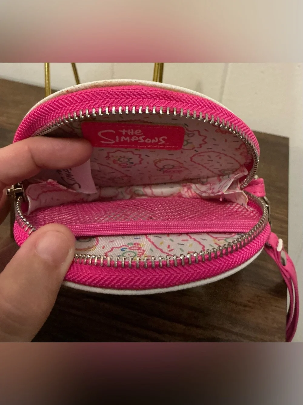 rare pink NWT Universal Studios The Simpsons Homer Donut Zip Coin Purse Wristlet